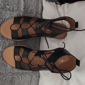 Report Women Sandal, Black, Size 8.5